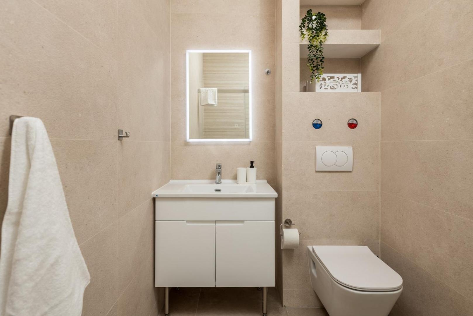 Apartments Jadranka Omišalj Екстериор снимка