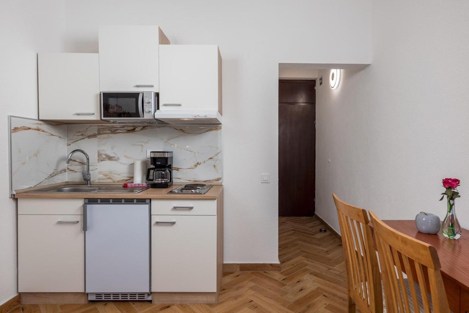 Apartments Jadranka Omišalj Екстериор снимка