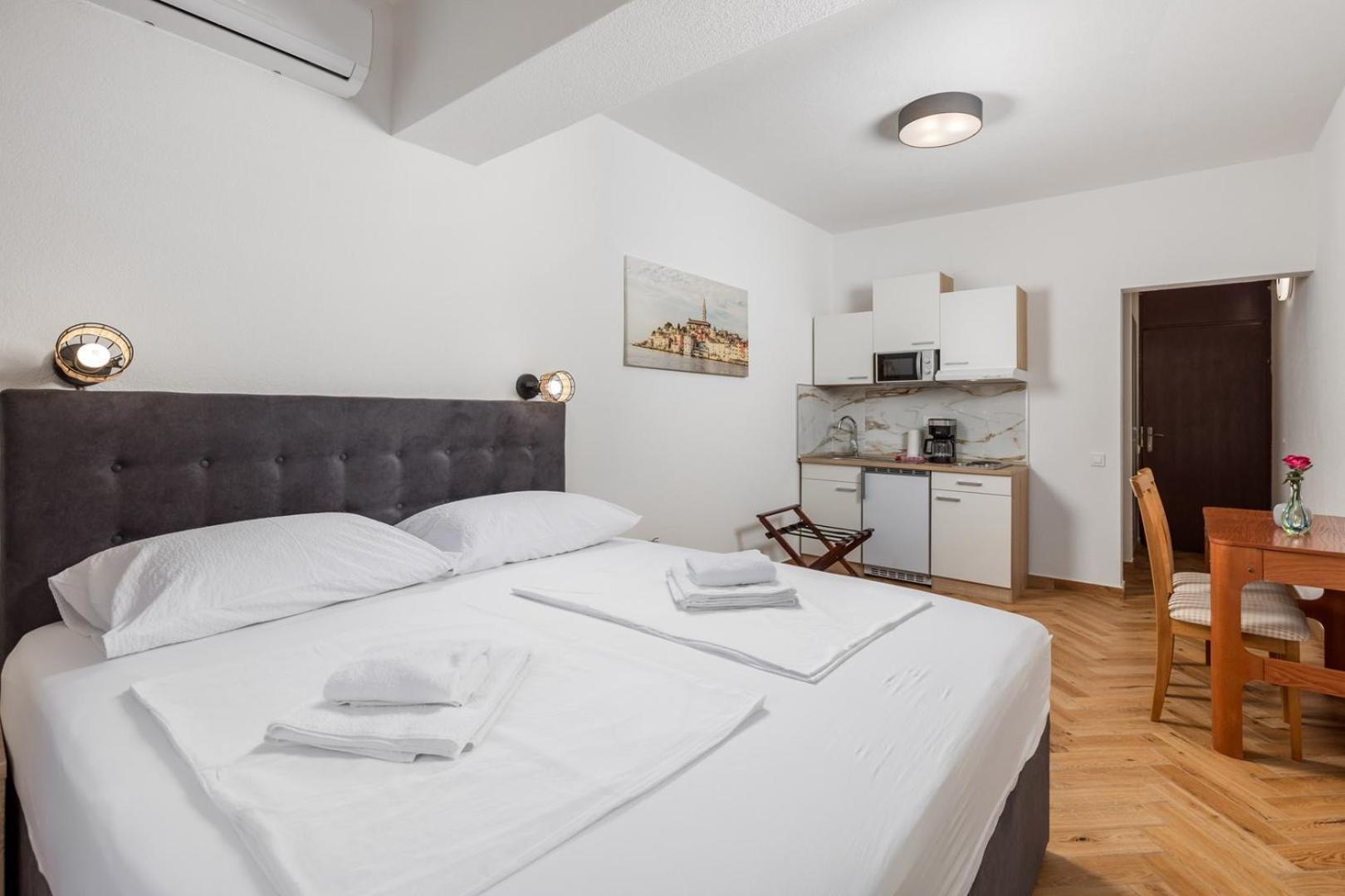 Apartments Jadranka Omišalj Екстериор снимка