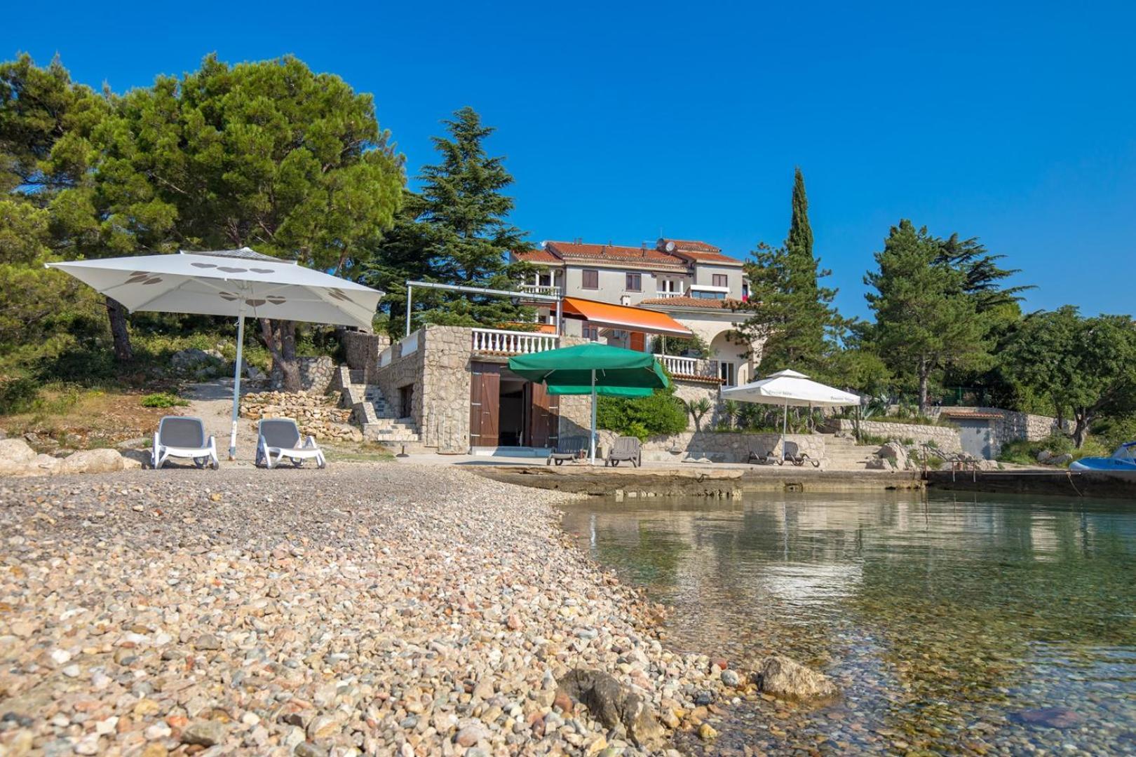 Apartments Jadranka Omišalj Екстериор снимка