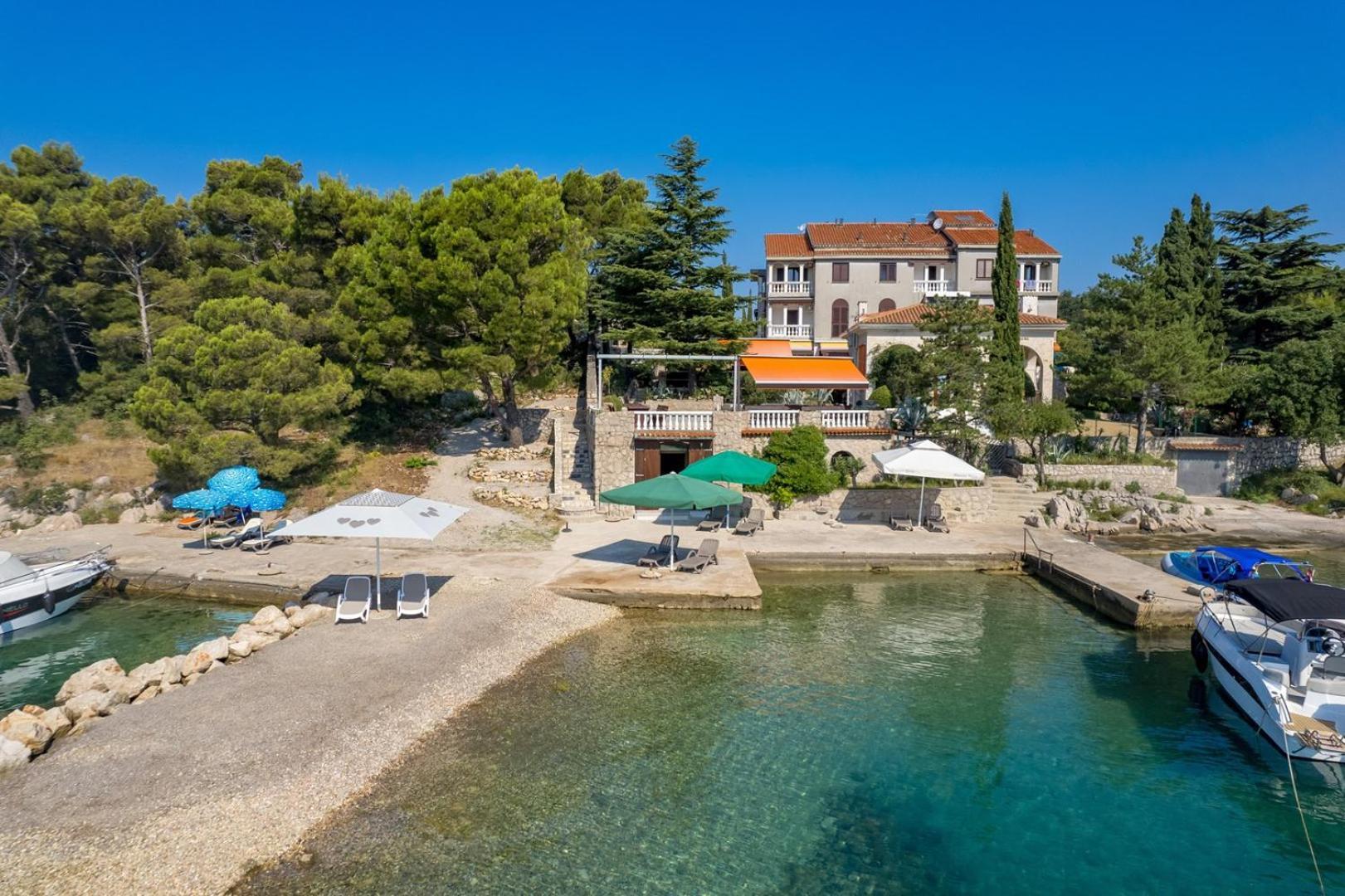 Apartments Jadranka Omišalj Екстериор снимка