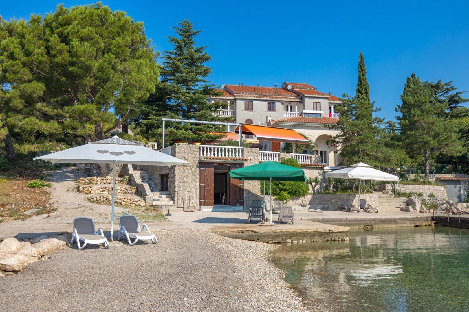 Apartments Jadranka Omišalj Екстериор снимка