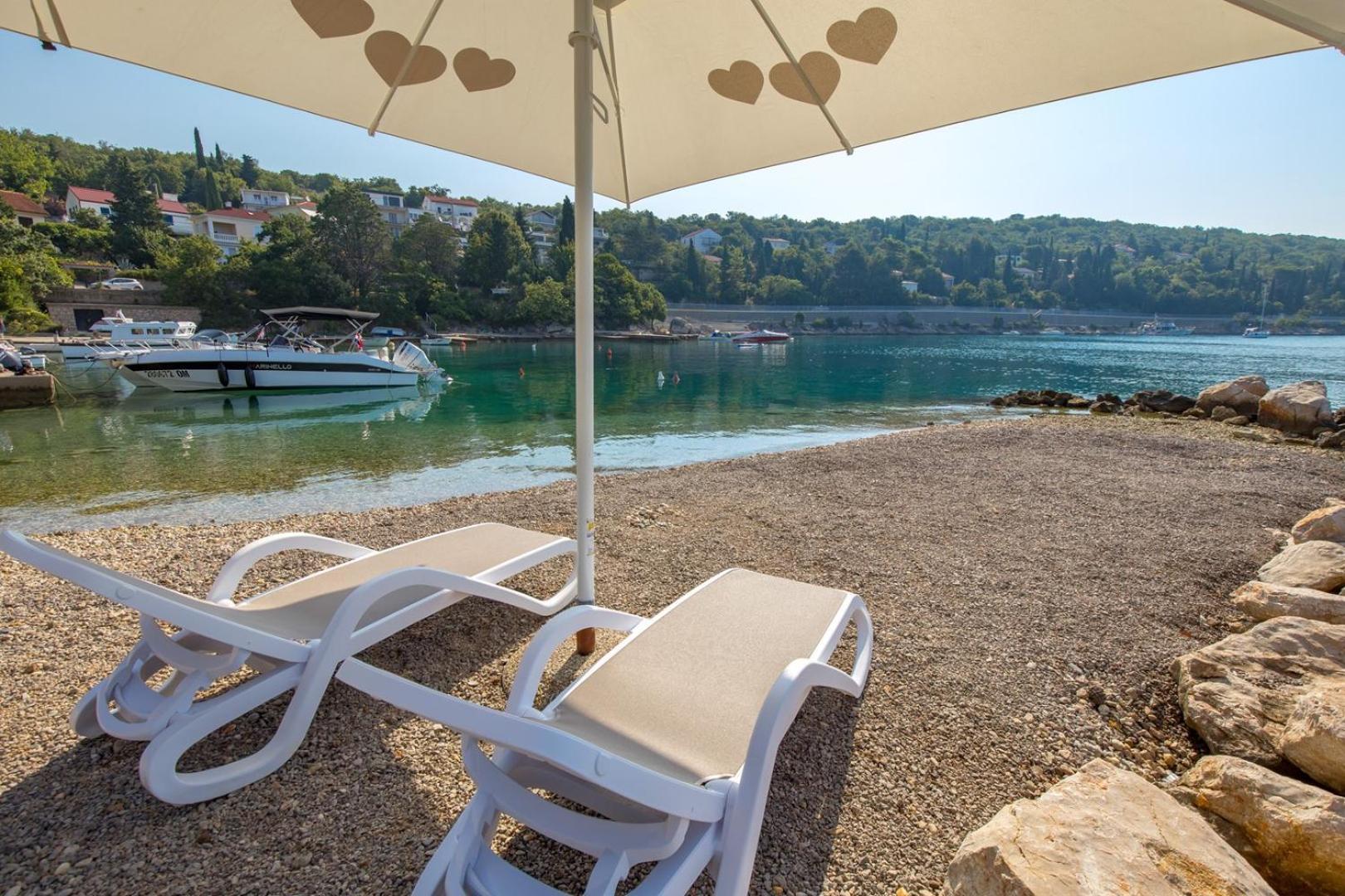 Apartments Jadranka Omišalj Екстериор снимка